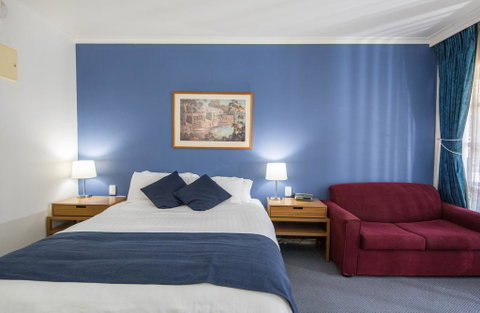 MAS Country Riverboat Lodge Motor Inn - Accommodation Cooktown 2
