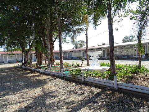 Mercury Motor Inn - Accommodation Cooktown 1