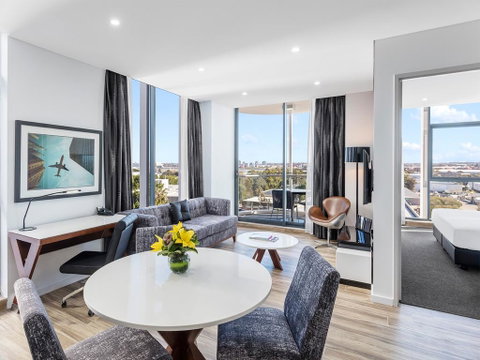 Meriton Suites Mascot Central - Accommodation Cooktown 0