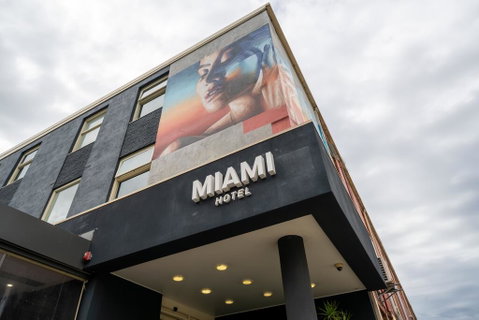 Miami Hotel Melbourne - Accommodation Cooktown 0