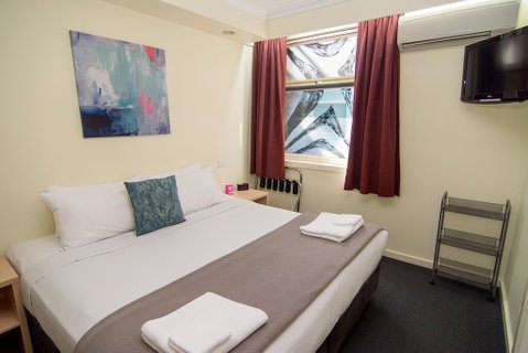 Miami Hotel Melbourne - Accommodation Cooktown 1