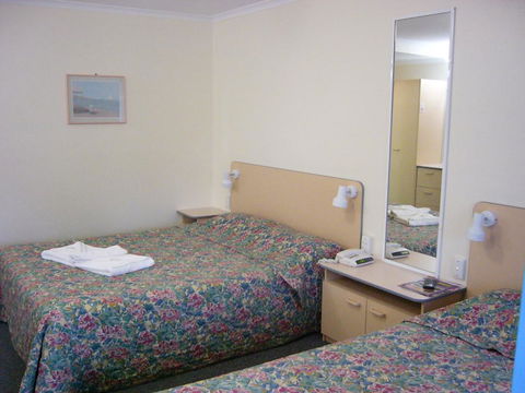 Mid Coast Motor Inn - Accommodation Cooktown 0