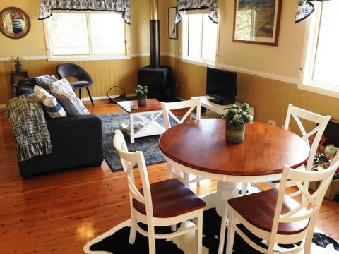 Milford Country Cottages - Accommodation Cooktown 2