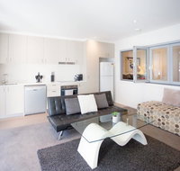 Modern Executive Apartment  Braddon 1BR Wine Wifi Secure Parking Canberra - Accommodation Cooktown
