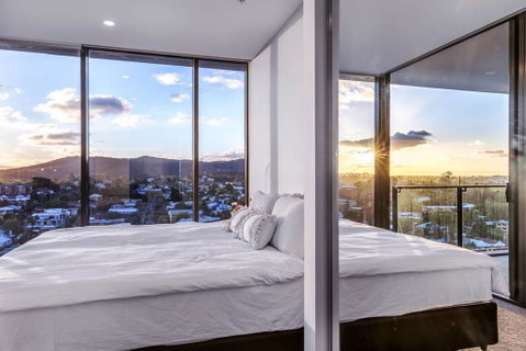 Modern, Carefree Living Style APT In Toowong&View - Accommodation Cooktown 1