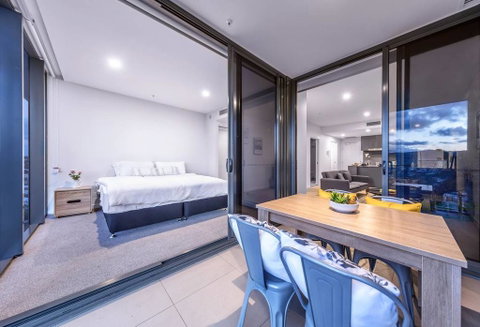 Modern, Carefree Living Style APT In Toowong&View - Accommodation Cooktown 2
