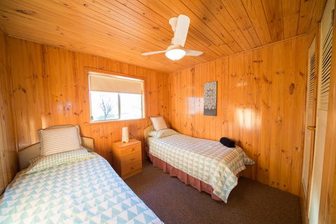 Mundic Waterfront Cottages - Accommodation Cooktown 3