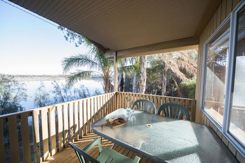 Mundic Waterfront Cottages - Accommodation Cooktown 0