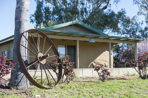 Mundic Waterfront Cottages - Accommodation Cooktown 1