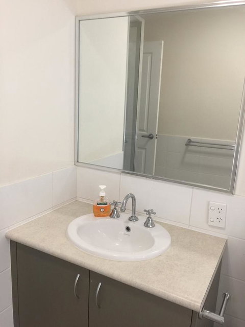 Holiday Home Near Perth City / Airport / Stadium / Casino - Accommodation Cooktown 11