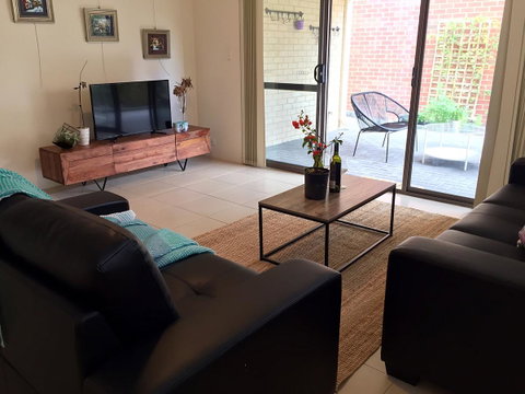 Holiday Home Near Perth City / Airport / Stadium / Casino - Accommodation Cooktown 2