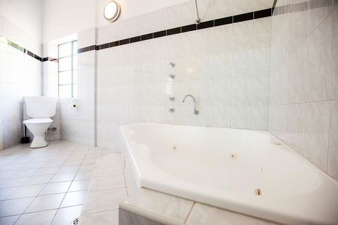 Captain Stirling Hotel - Accommodation Cooktown 27