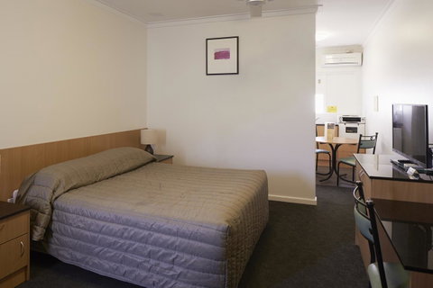 Baileys Parkside Motel By VetroBlu - Accommodation Cooktown 9