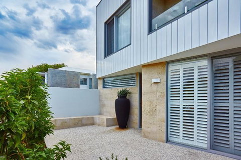 The Urban Beach House - Accommodation Cooktown 18