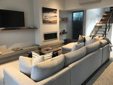 The Urban Beach House - Accommodation Cooktown 5
