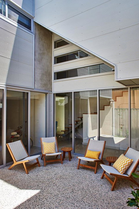 The Urban Beach House - Accommodation Cooktown 11