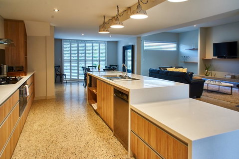 The Urban Beach House - Accommodation Cooktown 8
