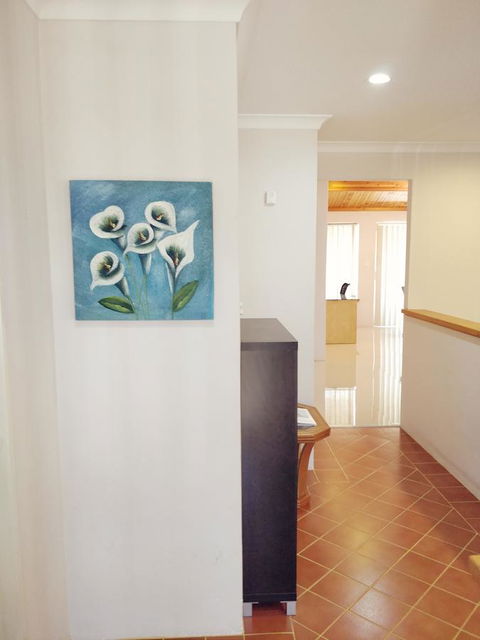 Cosy Easy Access Home Near Perth CBD And Fremantle - Accommodation Cooktown 0