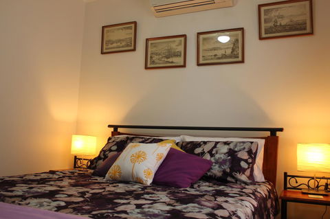 Jacaranda Hideaway Bed & Breakfast - Accommodation Cooktown 8