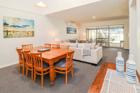 Bayshore Beachside Resort - Accommodation Cooktown 40