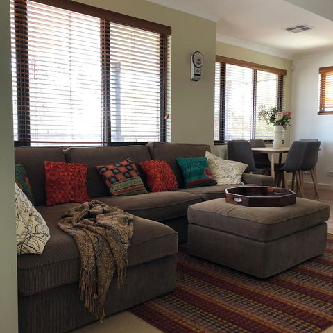 Mullaloo Beachfront Retreat - Accommodation Cooktown 2