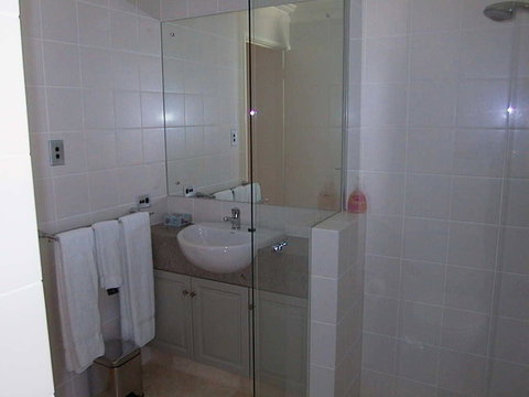 West End District Apartments - Accommodation Cooktown 19