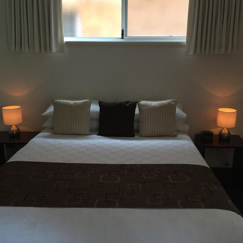 West End District Apartments - Accommodation Cooktown 4