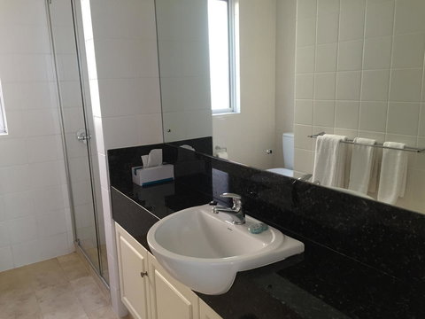 West End District Apartments - Accommodation Cooktown 12