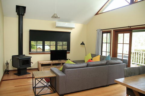 Riverglen Chalets - Accommodation Cooktown 12
