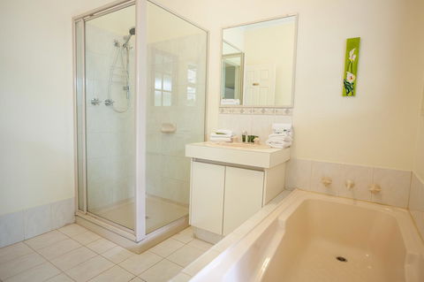 Riverglen Chalets - Accommodation Cooktown 23