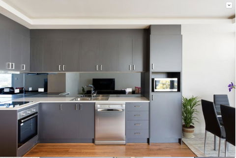Adele's Luxury South Beach Apartment With King Bed - Accommodation Cooktown 13
