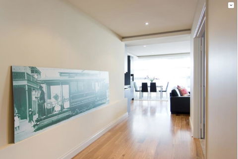 Adele's Luxury South Beach Apartment With King Bed - Accommodation Cooktown 11