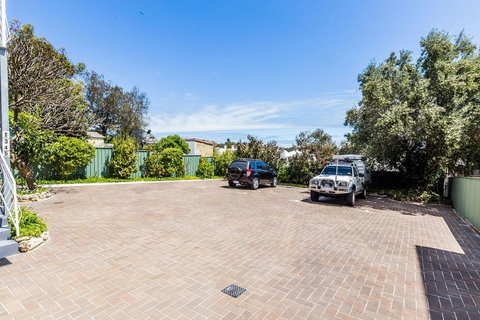 Stirling Apartments - Studio 1 - Accommodation Cooktown 5
