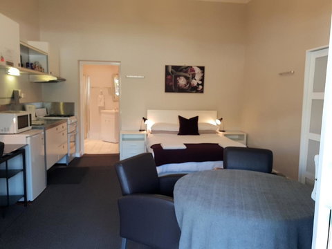 Stirling Apartments - Studio 1 - Accommodation Cooktown 4
