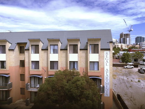 Regal Apartments - Accommodation Cooktown 2