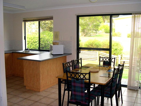 Bayside Villas - Accommodation Cooktown 36