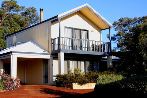 Bayside Villas - Accommodation Cooktown 29