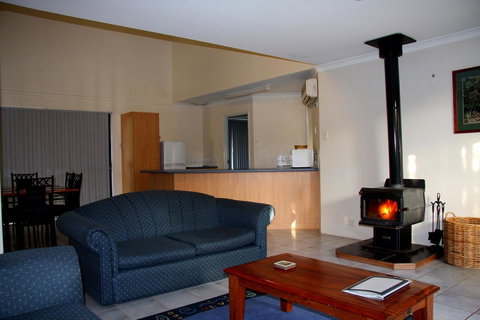 Bayside Villas - Accommodation Cooktown 32