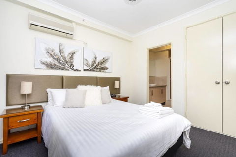 Oversized Eastend Sleeps 6 Free PARKING+POOL WIFI - Accommodation Cooktown 34
