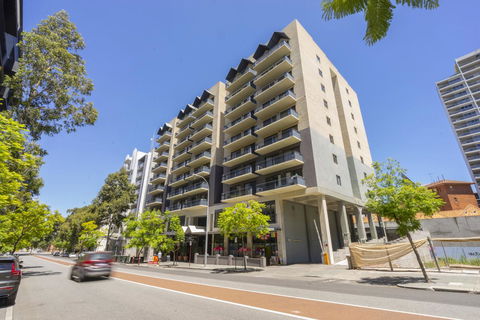 Oversized Eastend Sleeps 6 Free PARKING+POOL WIFI - Accommodation Cooktown 25
