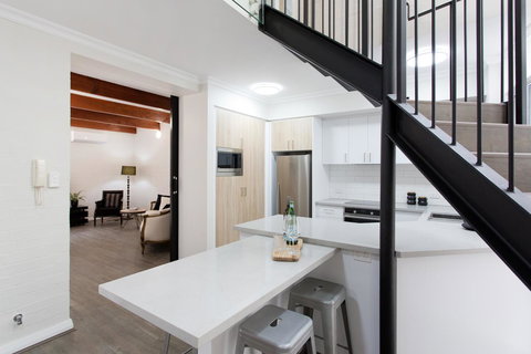 Stay Fresh - Fremantle CBD - Accommodation Cooktown 3