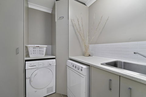 Luxury Suite Bunbury - Accommodation Cooktown 15