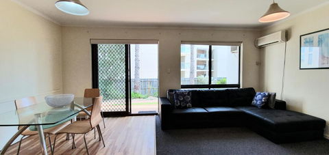 West Beach Lagoon 208 â€“ Great Value! - Accommodation Cooktown 4