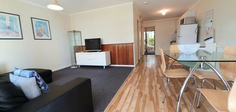West Beach Lagoon 208 â€“ Great Value! - Accommodation Cooktown 5