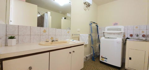 West Beach Lagoon 208 â€“ Great Value! - Accommodation Cooktown 8