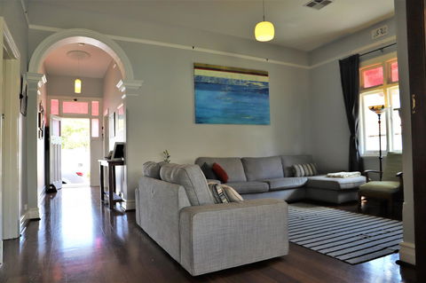 Fremantle Heritage Home For You To Enjoy! - Accommodation Cooktown 21