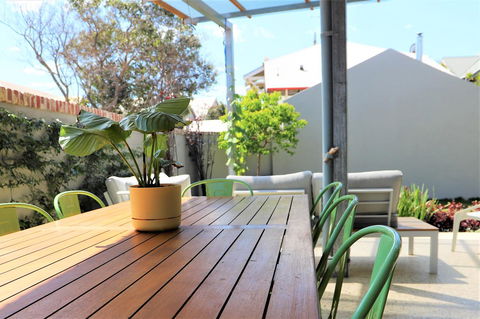 Fremantle Heritage Home For You To Enjoy! - Accommodation Cooktown 5