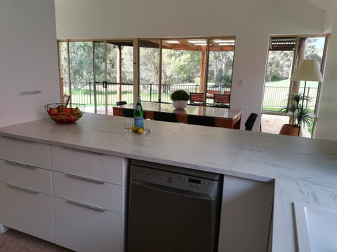 Stableford Cottage Holiday Home Dunsborough - Accommodation Cooktown 17