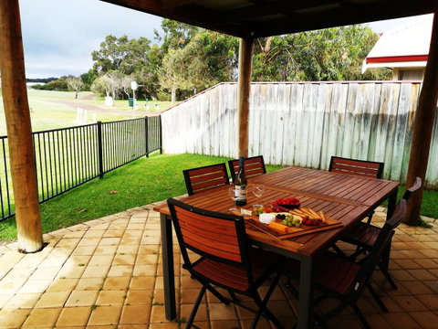 Stableford Cottage Holiday Home Dunsborough - Accommodation Cooktown 11