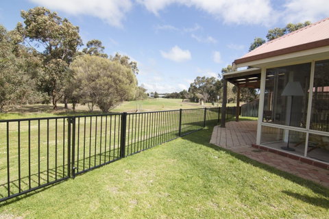 Stableford Cottage Holiday Home Dunsborough - Accommodation Cooktown 7